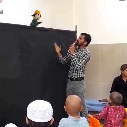Volunteer tutoring orphan students